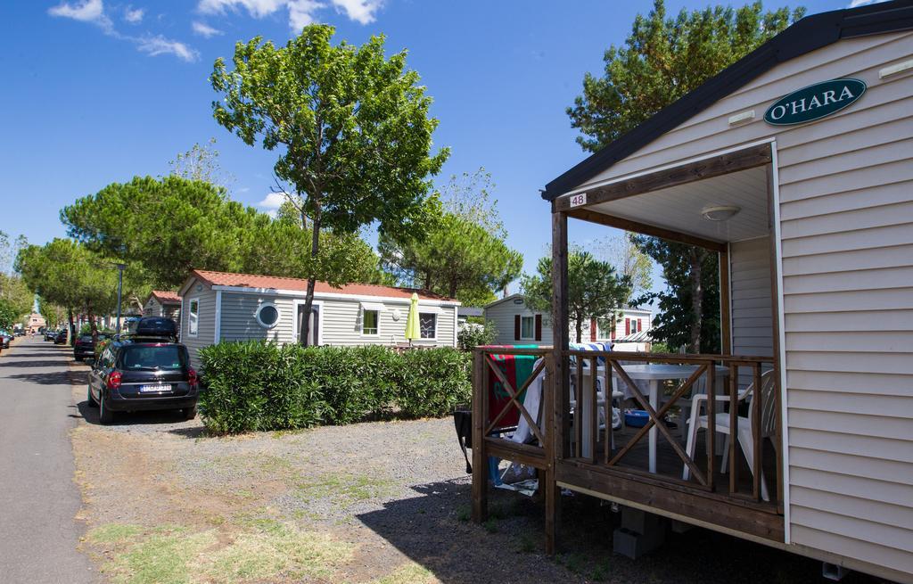Camping Resort Les Champs Blancs Агде Стая снимка