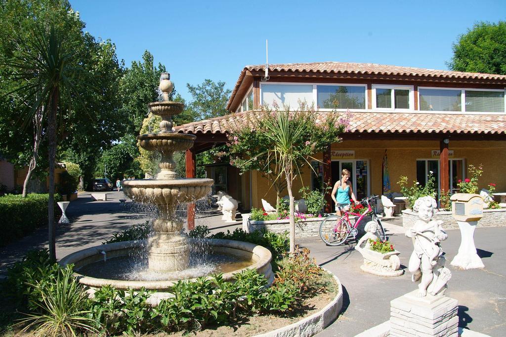 Camping Resort Les Champs Blancs Агде Екстериор снимка
