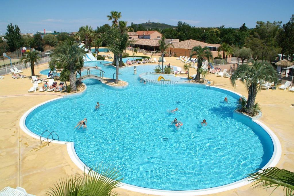 Camping Resort Les Champs Blancs Агде Екстериор снимка