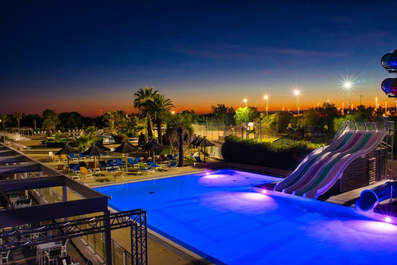 Camping Resort Les Champs Blancs Агде Екстериор снимка